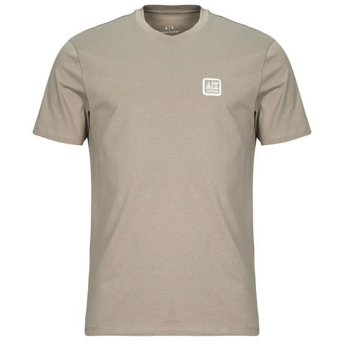 T-shirt uomo Armani Exchange XM000546 beige a maniche corte, ideale per il casual e lo streetwear. Realizzata in cotone morbido e traspirante, questa t-shirt combina stile e comfort. Perfetta per abbinamenti versatili, è un must-have nel guardaroba maschile. Scopri l'eleganza informale di Armani Exchange.