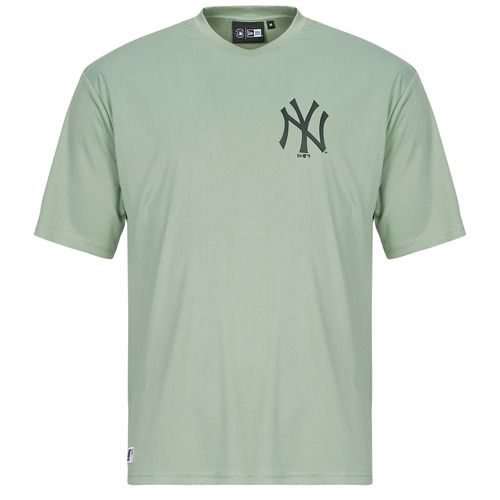 T-shirt maniche corte Uomo New Era LEAGUE ESSENTIALS TEE NEW YORK YANKEES Verde, ideale per chi ama il baseball. Design originale con logo dei New York Yankees, perfetta per un look casual e sportivo. Comoda e versatile, questa maglietta è un must-have per gli appassionati della franchigia. Acquista ora e completa il tuo guardaroba con stile!