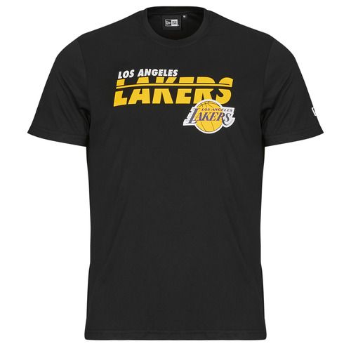 T-shirt uomo New Era NBA ESSENTIALS TEE LOS ANGELES LAKERS Nero, maniche corte, comfort e stile per gli appassionati di basket. Perfetta per il tuo guardaroba casual, questa maglietta rappresenta il team dei Los Angeles Lakers, ideale per gli sportivi e per chi ama la moda streetwear. Acquista ora e mostra il tuo supporto ai Lakers con questa t-shirt must-have!
