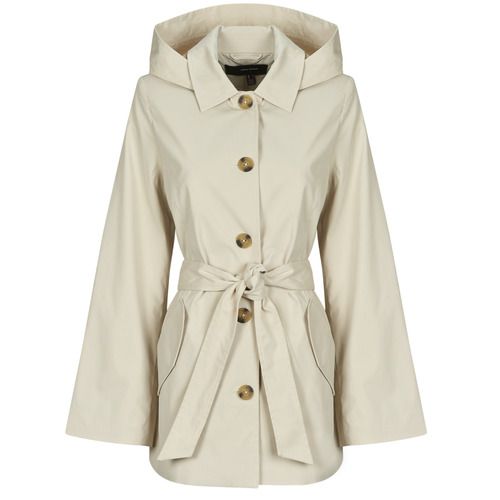 Trench Donna Vero Moda VMCHELSEA in colore beige, realizzato in tessuto leggero e morbido. Design elegante con cintura in vita e dettagli classici, ideale per outfit chic e casual. Perfetto per le stagioni di transizione, questo trench è un must-have per ogni guardaroba femminile. Acquista ora il Trench Vero Moda VMCHELSEA per un look sofisticato e alla moda.