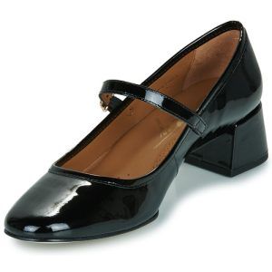 Ballerine Donna Betty London FABIANA in morbido tessuto, eleganti e versatili, ideali per ogni occasione. Design sofisticato con dettagli raffinati, perfette per abbinamenti con abiti casual o formali. Acquista ora le FABIANA per un tocco di stile e comfort nella tua collezione di calzature.