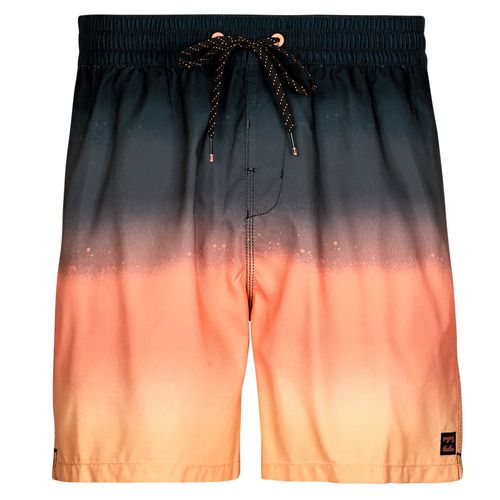 Costume Bermuda da spiaggia Uomo Billabong ALL DAY FADE LB Multicolore, ideale per l'estate. Realizzato in tessuto leggero e resistente, perfetto per una giornata di sole e mare. Design trendy con sfumature vivaci, disponibile in diverse taglie. Scopri il comfort e lo stile senza tempo di Billabong, perfetto per surfisti e amanti del beachwear. Acquista ora il tuo costume Billabong ALL DAY FADE LB e preparati a goderti ogni momento al mare!