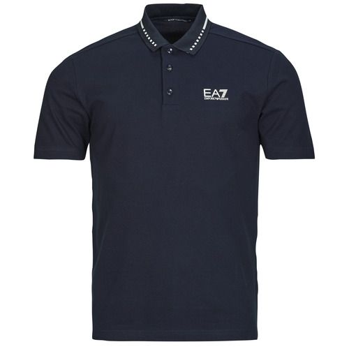 Polo uomo Emporio Armani EA7 TENNIS CLUB 7M000184 in tinta marina, ideale per il tempo libero e lo sport. Realizzata con materiali di alta qualità, questa polo offre comfort e stile. Perfetta per gli amanti del tennis e per chi desidera un look casual e raffinato. Disponibile in diverse taglie, aggiungi un tocco di eleganza al tuo guardaroba con la polo Emporio Armani EA7.