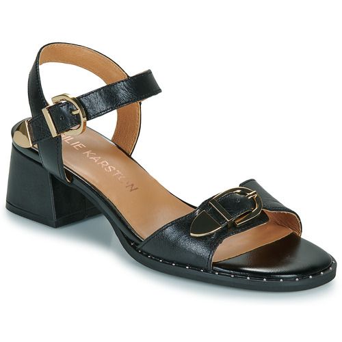 Sandali Karston KEITH Donna in vernice nera, con comoda soletta e tacco medio. Design elegante e moderno, perfetti per occasioni estive e serate speciali. Moda estiva donna, scarpe alla moda, comfort e stile.