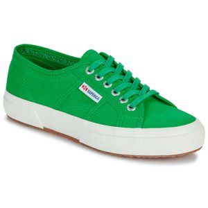 Sneakers basse Donna Superga 2750 COTU CLASSIC Verde, eleganti e versatili, perfette per un look casual. Realizzate in cotone di alta qualità, queste scarpe offrono comfort e stile per ogni occasione. Acquista ora e completa il tuo outfit con le iconiche Superga!