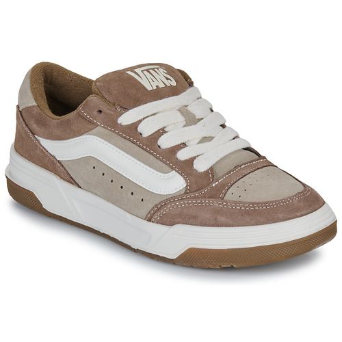 Sneakers Uomo Vans Hylane Marrone, un modello trendy e versatile, perfetto per ogni occasione. Realizzate con materiali di alta qualità, queste sneakers combinano comfort e stile. Ideali per un look casual, le Vans Hylane Marrone sono un must-have per gli amanti delle scarpe alla moda. Scopri il tuo nuovo paio di sneakers preferito.