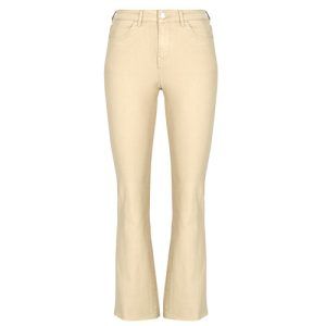 Pantaloni 5 tasche Donna Vero Moda VMWILD, eleganti e versatili, ideali per ogni occasione. Realizzati in tessuto di alta qualità, questi pantaloni offrono comfort e stile. Perfetti da abbinare a una camicia o a un top casual per un look alla moda. Acquista ora i pantaloni VWMILD per un outfit sempre impeccabile!