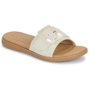 Sandali Donna Reef SUNNY EMMA in pelle, dal design elegante e confortevole, perfetti per l'estate. Disponibili in diverse misure, ideali per ogni occasione, dal mare alla città. Acquista ora i Sandali SUNNY EMMA per un look alla moda e un comfort senza pari.