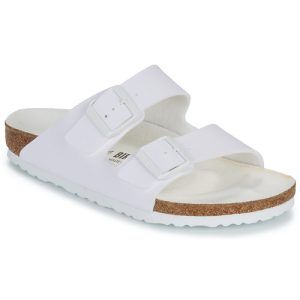 Ciabatta uomo BIRKENSTOCK Arizona BF Triples White Bianco, elegante e comoda, ideale per il tempo libero e l'uso quotidiano. Perfetta per un look casual, presenta il classico design con doppia fibbia regolabile, offrendo comfort e supporto. Realizzata con materiali di alta qualità per garantire durata e stile. Acquista ora le scarpe BIRKENSTOCK Arizona BF Triples e porta il tuo comfort al prossimo livello!