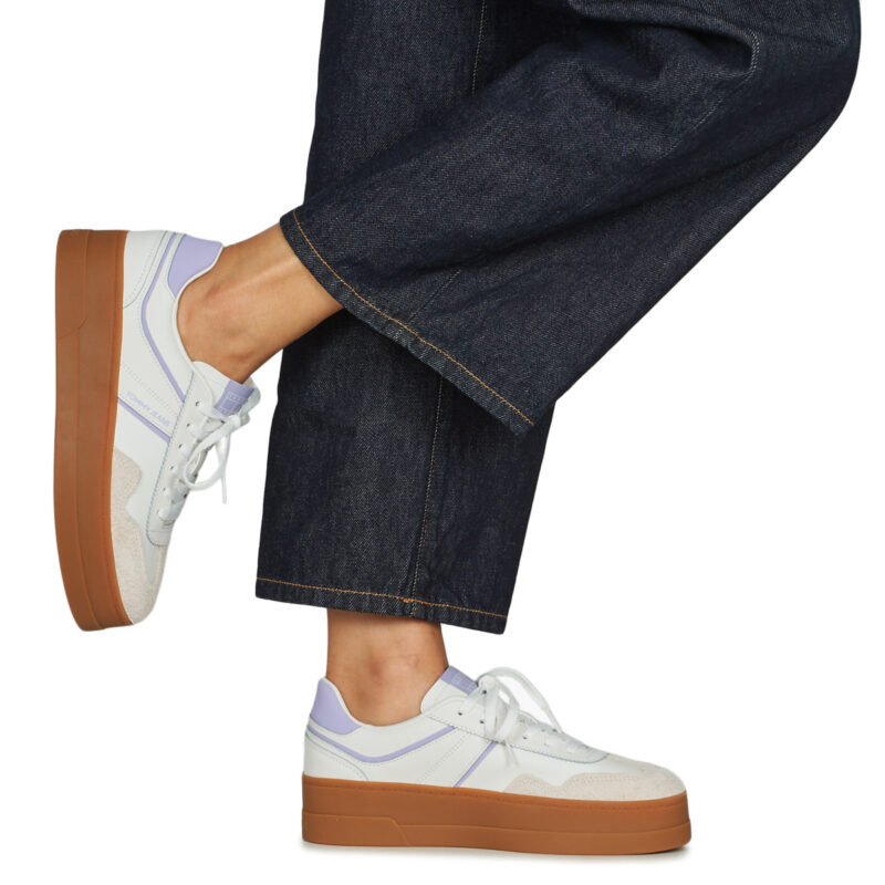 Baskets basses Tommy Jeans THE GREENWICH FLATFORM beiges pour femme - Pointure 8