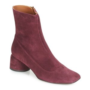 Stivaletti Donna Castaner LETO in pelle nera con tacco medio, design elegante e alla moda, ideali per ogni occasione. Perfetti per completare il tuo look autunnale e invernale. Disponibili in diverse taglie.