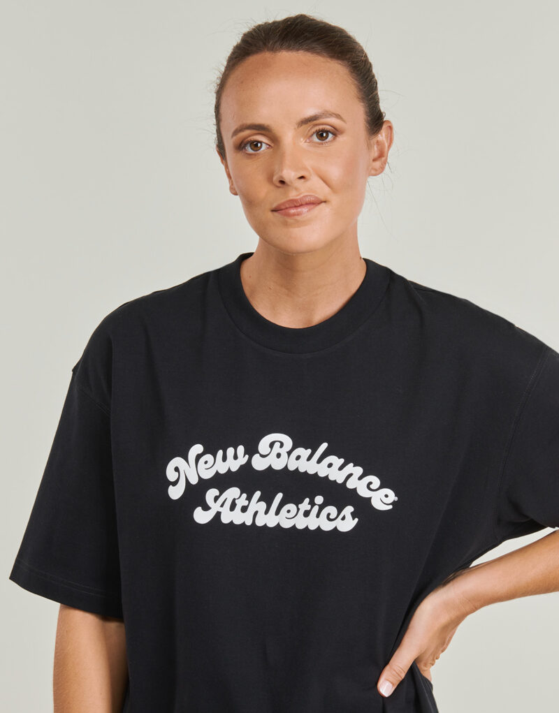 T-shirt New Balance LINEAR HERITAGE OVERSIZED T-SHIRT Nero T-shirt maniche corte Donna - 5