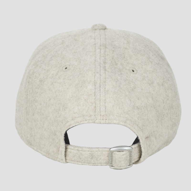 New-Era     FEMALE MELTON LUXE 9TWENTY® AF NEW YORK YANKEES STN  Beige Cappellino Donna - immagine 2