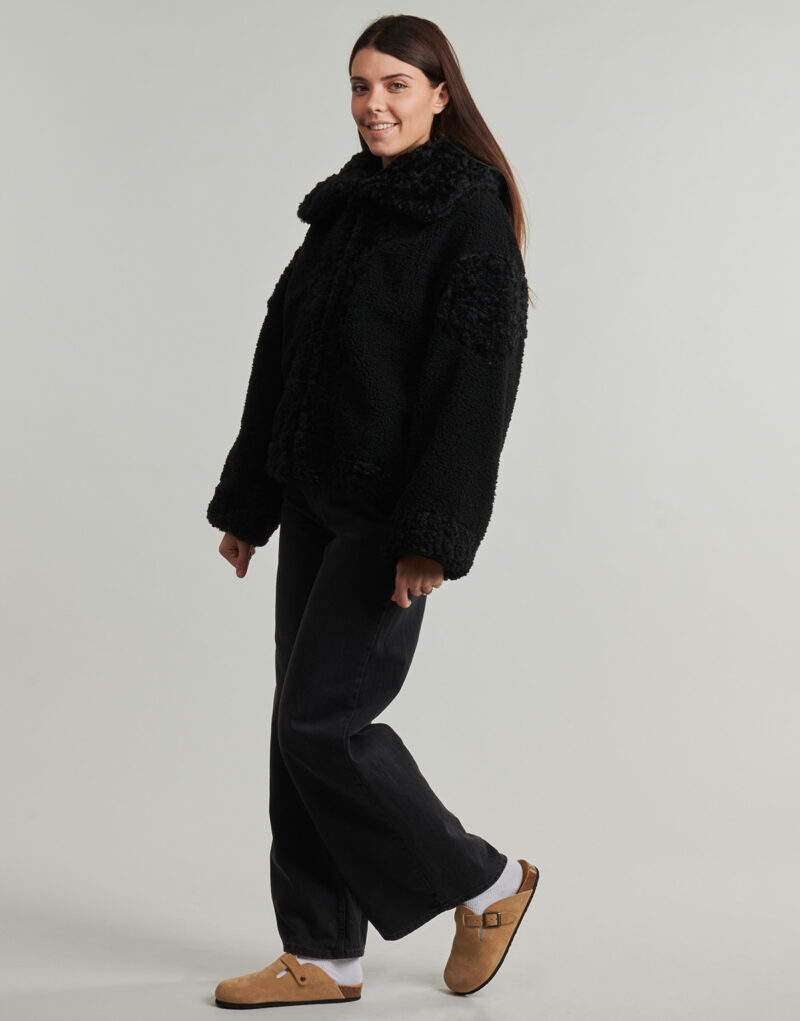 Jacke Guess EZRA Oversize Kunstpelz Schwarze Damenjacken - 3
