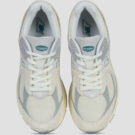New Balance 2002 Beige Low Sneakers Women - 5