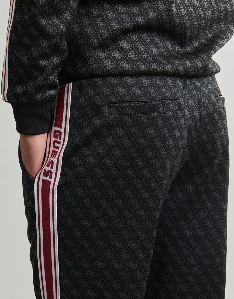 Pantaloni Sportivi Guess PARIMO 4G PANT Nero Pantaloni Sportivi Uomo - 5