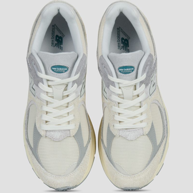 New Balance 2002 Beige Herren-Sneaker - Gr&ouml;&szlig;e 5