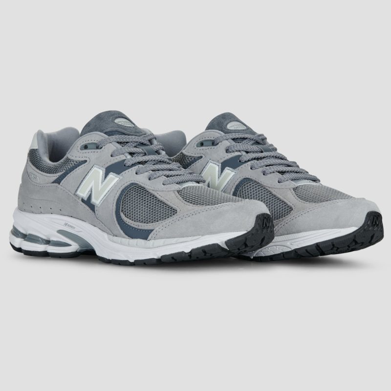New Balance 2002 Graue Herren-Sneaker - Gr&ouml;&szlig;e 2