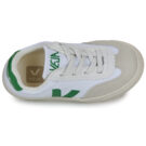 Veja Kleine wei&szlig;e Volleyball-Sneaker f&uuml;r Kinder - Gr&ouml;&szlig;e 6