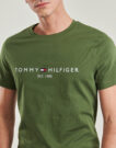T-shirt Tommy Hilfiger TOMMY LOGO TEE Kaki T-shirt maniche corte Uomo - 5
