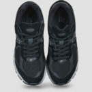 New Balance 2002 Black Women's Low-Top Sneakers - 5