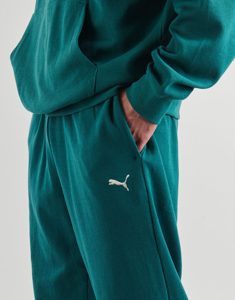 Pantaloni Sportivi Puma ESS ELEVATED Sweatpants TR cl Verde Pantaloni Sportivi Uomo - 5