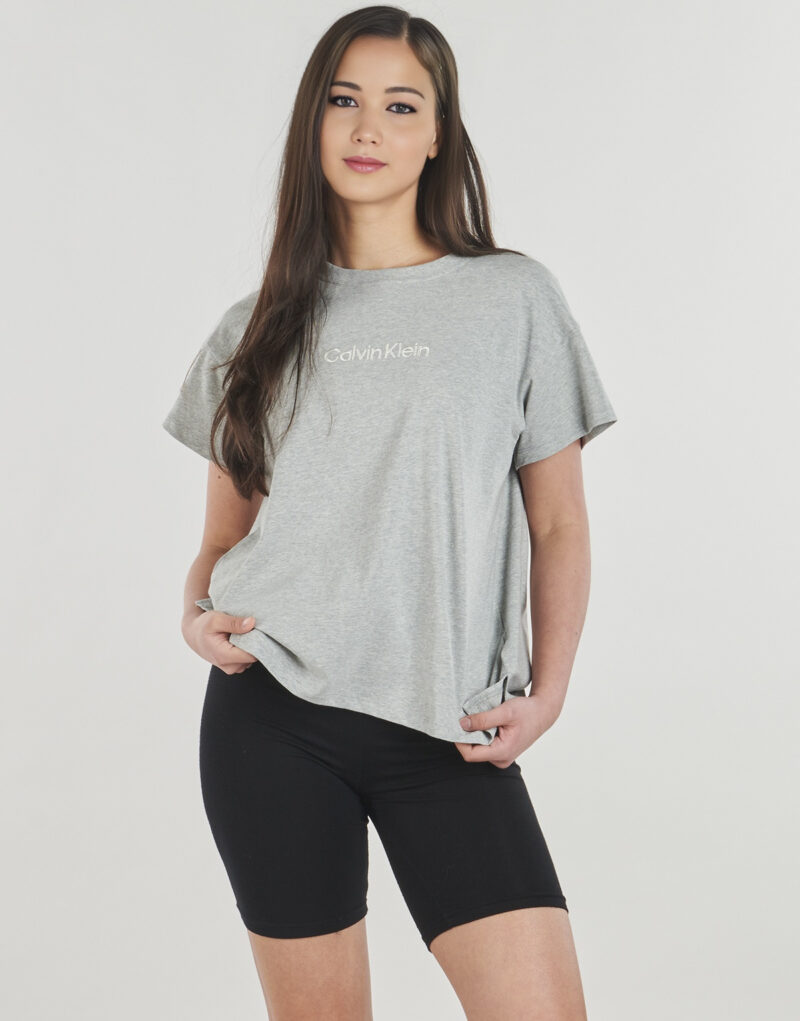 Camiseta Calvin Klein Jeans RELAXED TESE Gris Camiseta manga corta Mujer - 2