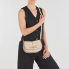 Guess CARRIE LOGO FLAP SHOULDER BAG Beige Borsa a tracolla Donna - 6
