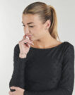 T-shirts a maniche lunghe Guess LS SCOOP BACK NADENE Nero T-shirts a maniche lunghe Donna - 5