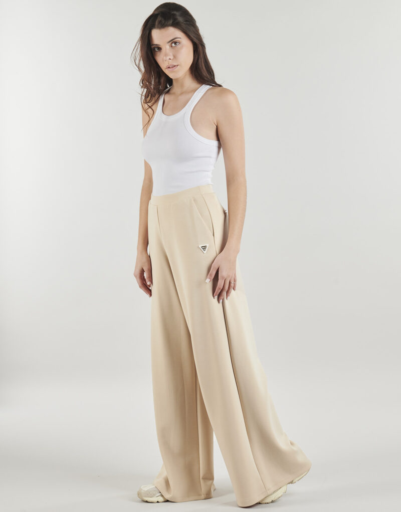 Pantalon de sport Guess OLYMPE WIDE LEG Beige Pantaloni Sportivi Donna - 3