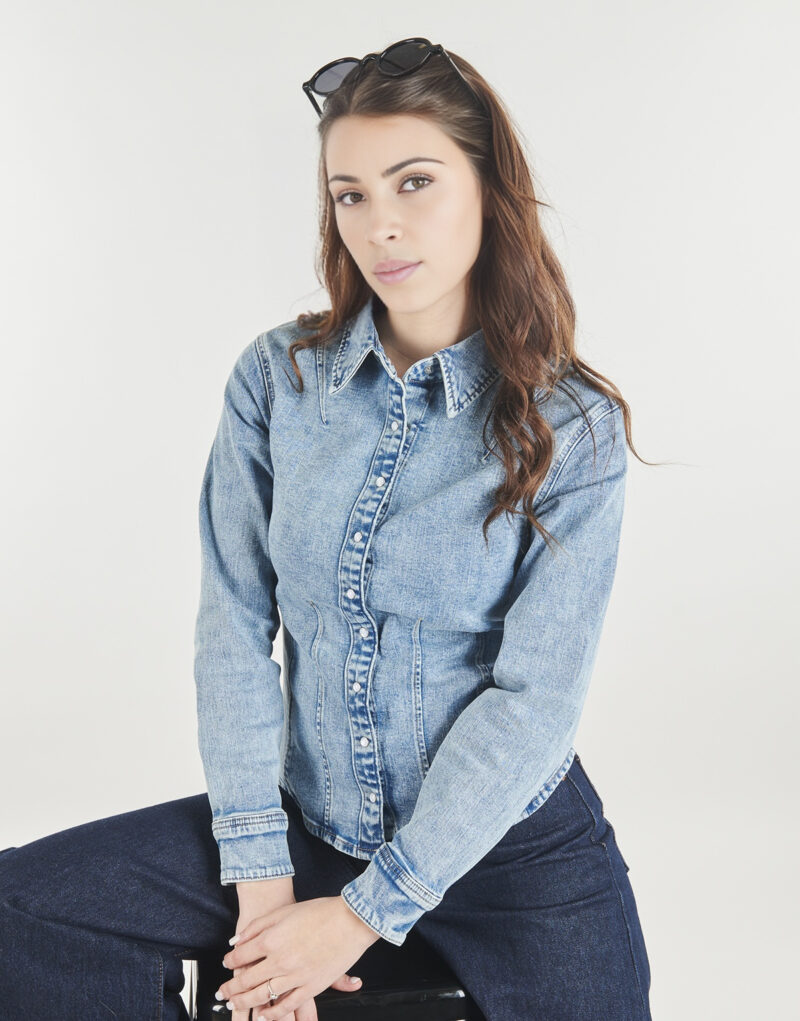 Giacca in jeans Levis LS SHAPED SHIRT Blu Giacche in jeans Donna - 5