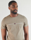 T-shirt Tommy Hilfiger TOMMY LOGO TEE Beige T-shirt maniche corte Uomo - 5