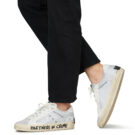 Crime London Zapatillas bajas plateadas desgastadas para mujer - 8