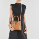 Furla FURLA Sac &agrave; bandouli&egrave;re GOCCIA S TOTE BASE 22 marron pour femme - 6