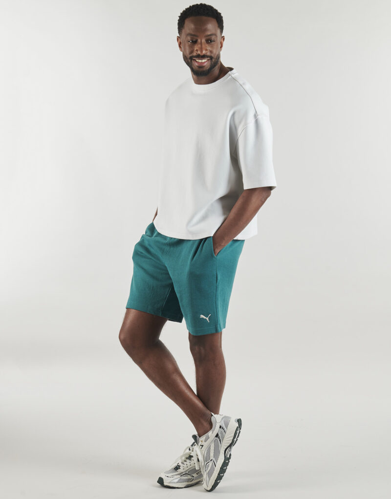 Pantaloni corti Puma ESS ELEVATED Relaxed Shorts 9' Verde Pantaloni corti Uomo - 3