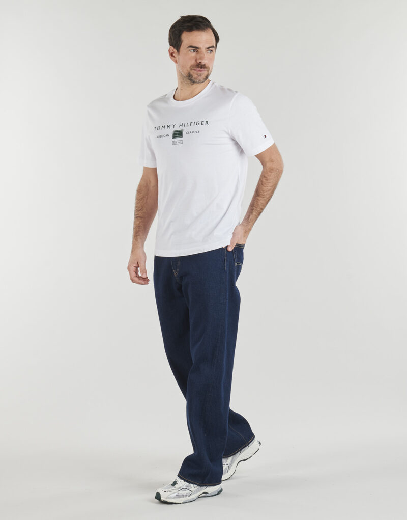 T-shirt Tommy Hilfiger BRAND LOVE MONO STACK TEE Bianco T-shirt maniche corte Uomo - 3