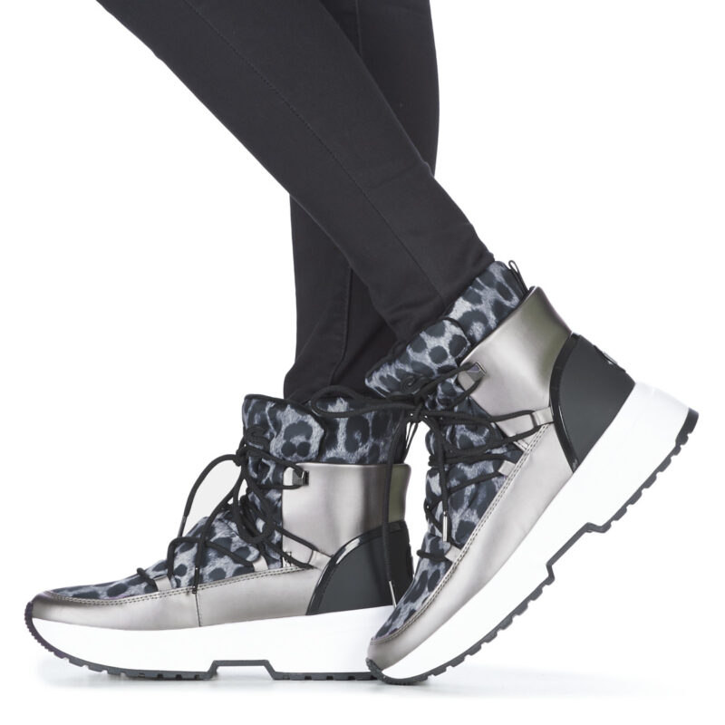 MICHAEL Michael Kors CASSIA BOOTIE Grigio Scarpe da neve Donna - 8