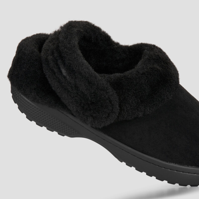 Crocs Cls Unfurgettable Sueded Clog Nero Pantofole Donna - 4