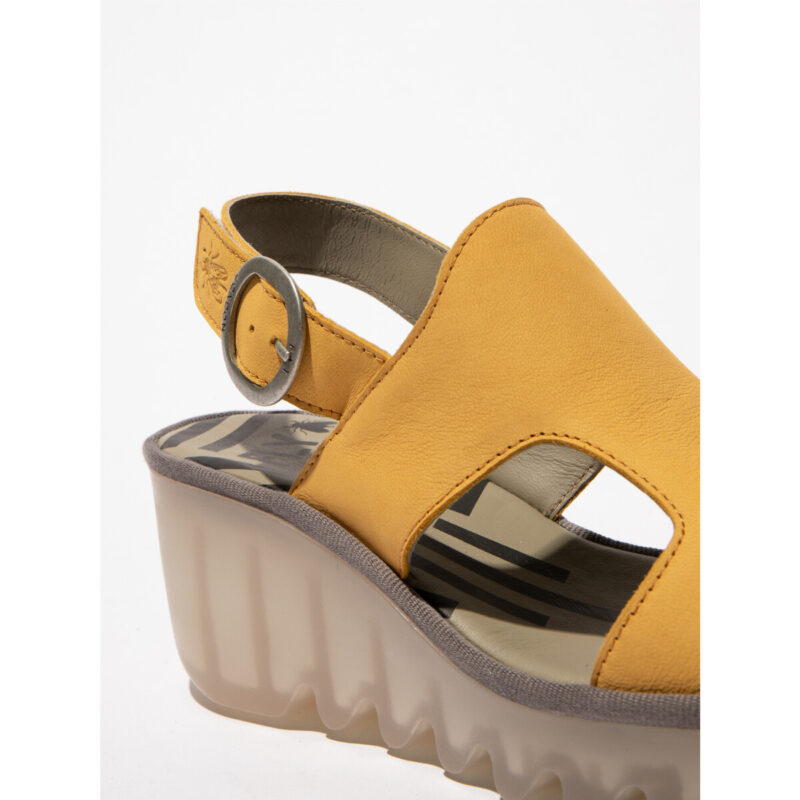 Fly London BAIF Giallo Sandali con zeppa Donna - 4