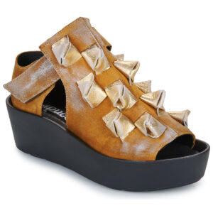 Papucei  ASPEN  Giallo Sandali con zeppa Donna