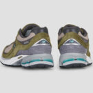 New Balance 2002 Khaki Herren-Sneaker - Gr&ouml;&szlig;e 3