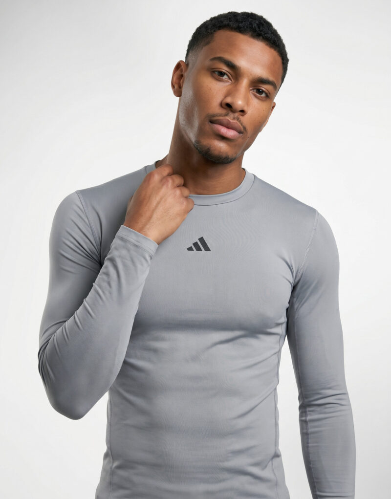 adidas TECHFIT Compression Training Long Sleeve Long-Sleeve Top Grigio Maglietta sportiva Abbigliamento - 2