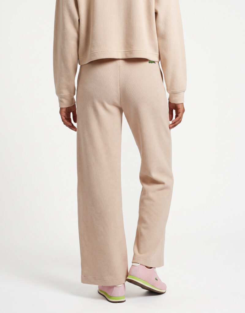 Lacoste Pantalon de surv&ecirc;tement interlock c&ocirc;tel&eacute; avec &eacute;tiquette loose fi Beige Pantalone Sportivo Donna - 4